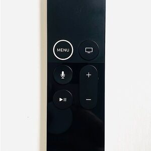 Apple Siri Remote / Apple TV Remote A1962